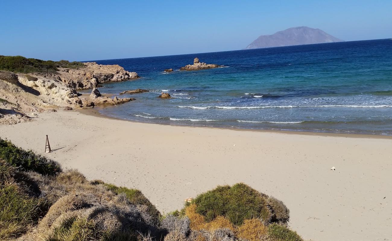 Foto af Ammoudaraki beach med brunt sand overflade