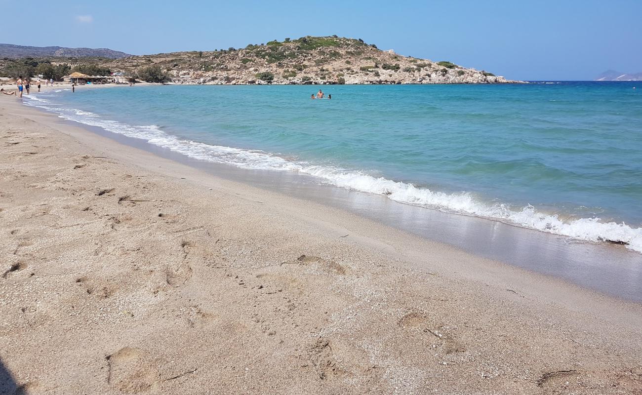 Foto af Achivadolimni beach med lys sand overflade