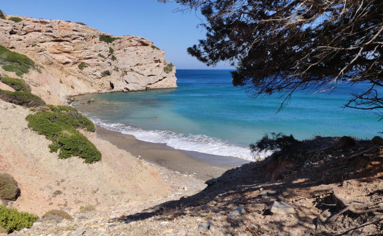 Foto af Hochlakas beach med brunt sand overflade