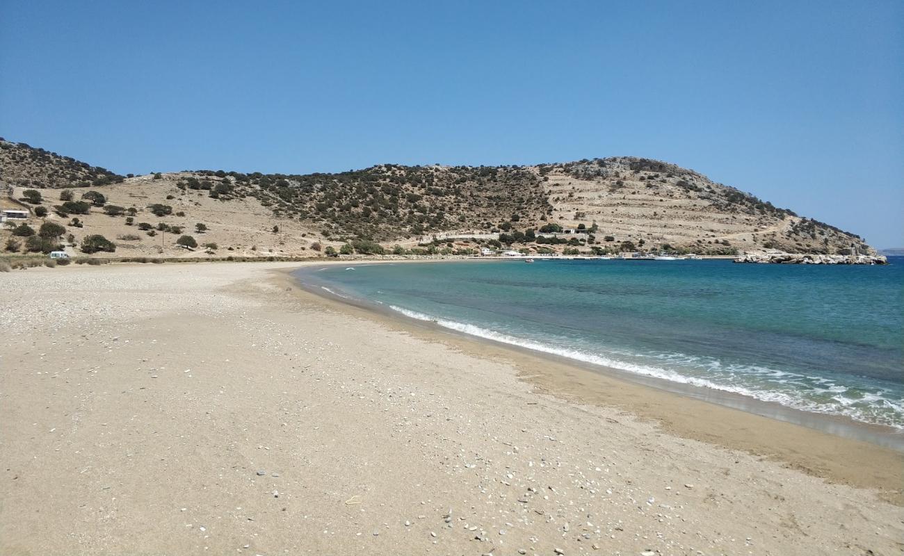 Foto af Kalados Strand med lys sand overflade