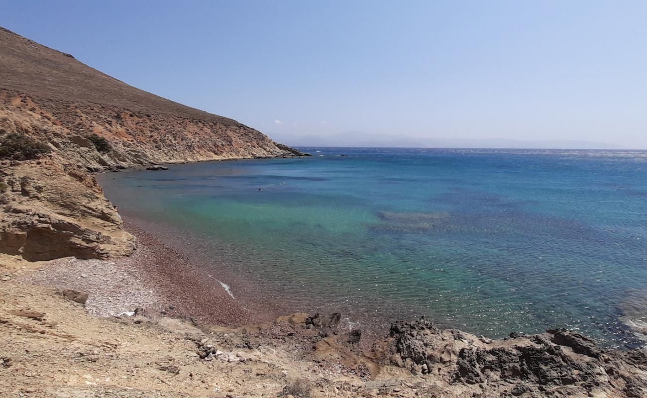 Foto af Ubini beach med grå sten overflade