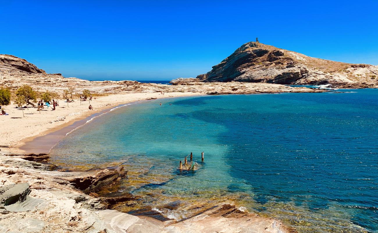 Foto af Kavalourko beach med lys sand overflade