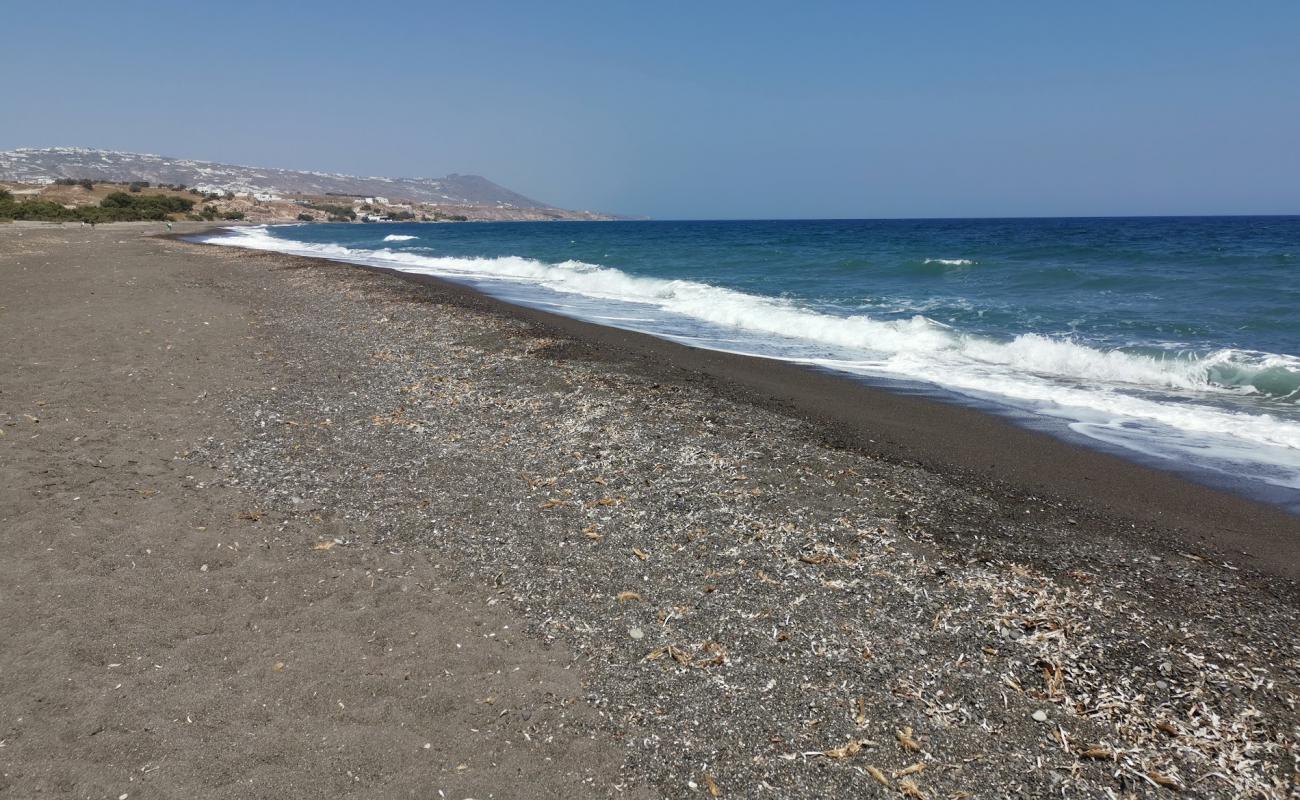 Foto af Paralia Monolithos med sort fin sten overflade