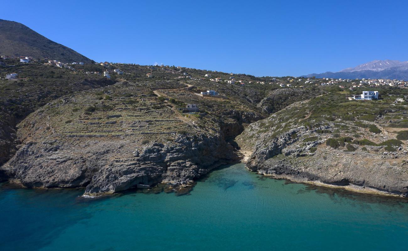 Foto af Vraskos Beach med turkis rent vand overflade