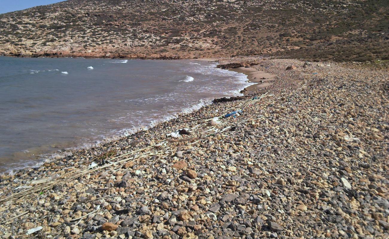 Foto af Skaria beach med brunt sand og sten overflade