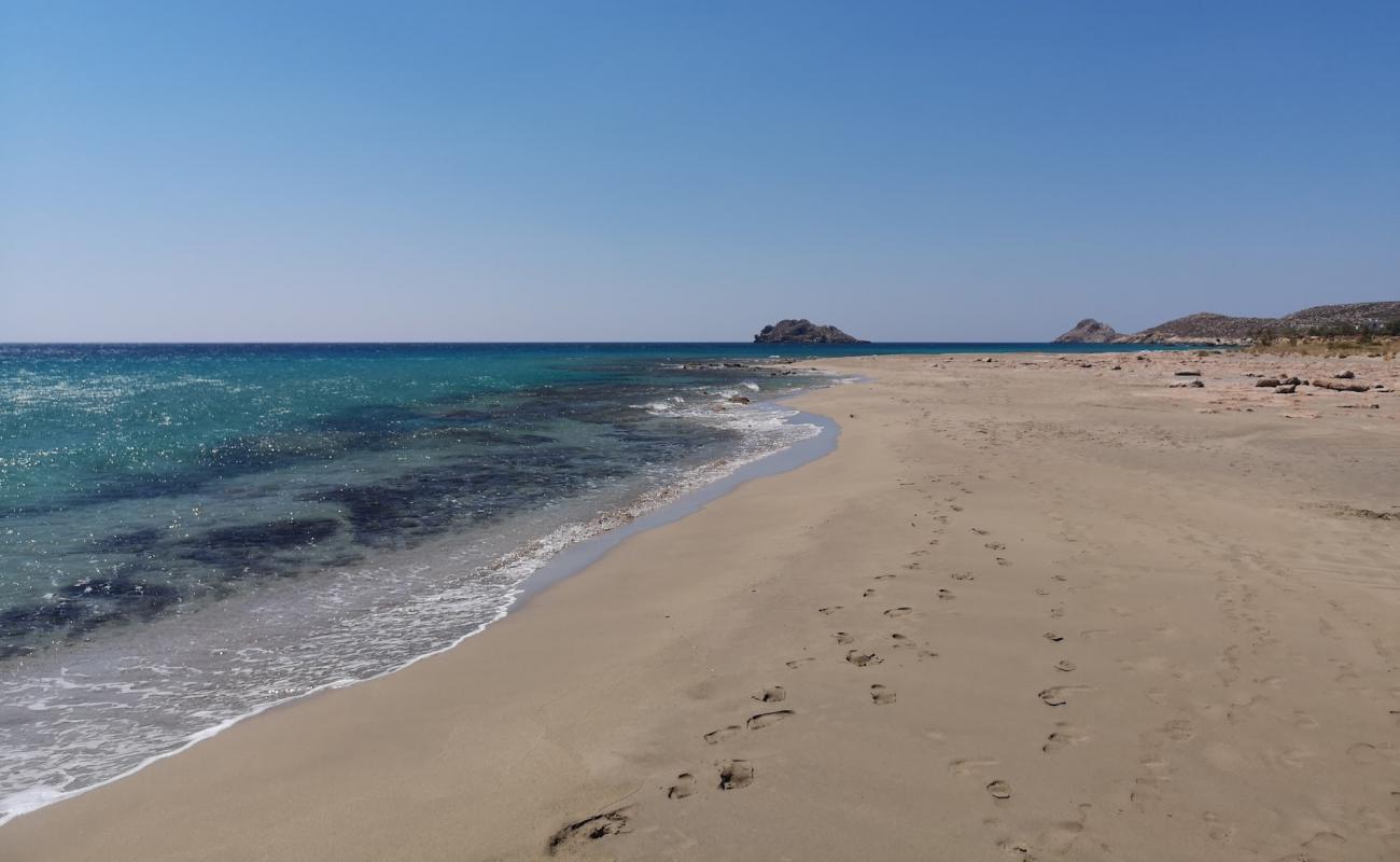 Foto af Alatsolimni beach med lys sand overflade