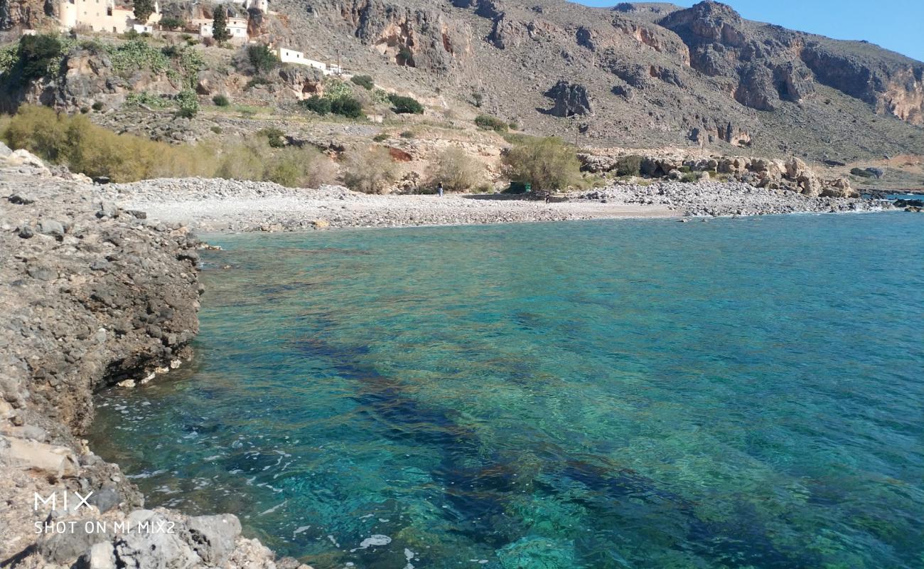 Foto af Kapsa beach med sten overflade