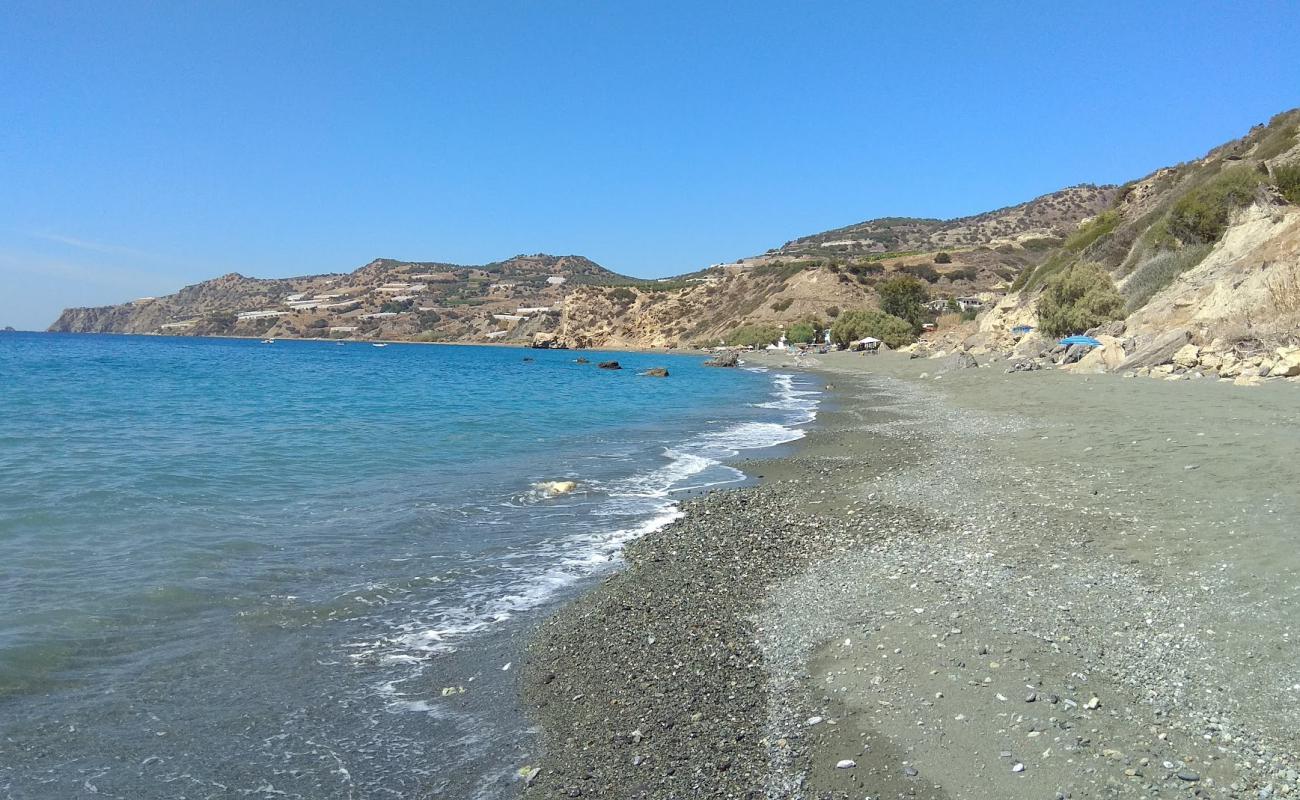 Foto af Tertsa beach med let sand og småsten overflade