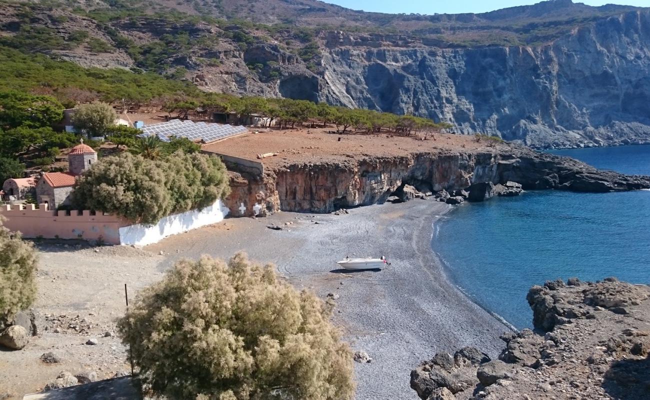 Foto af Koudouma med let sten overflade