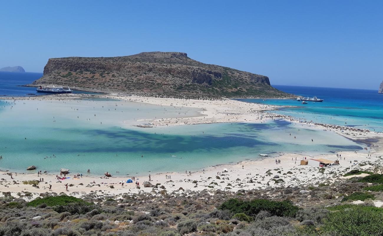 Foto af Balos Strand med lys fint sand overflade