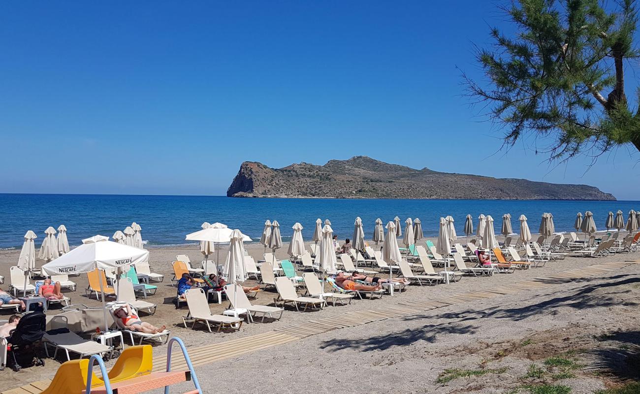 Foto af Agia Marina Beach med lys sand overflade