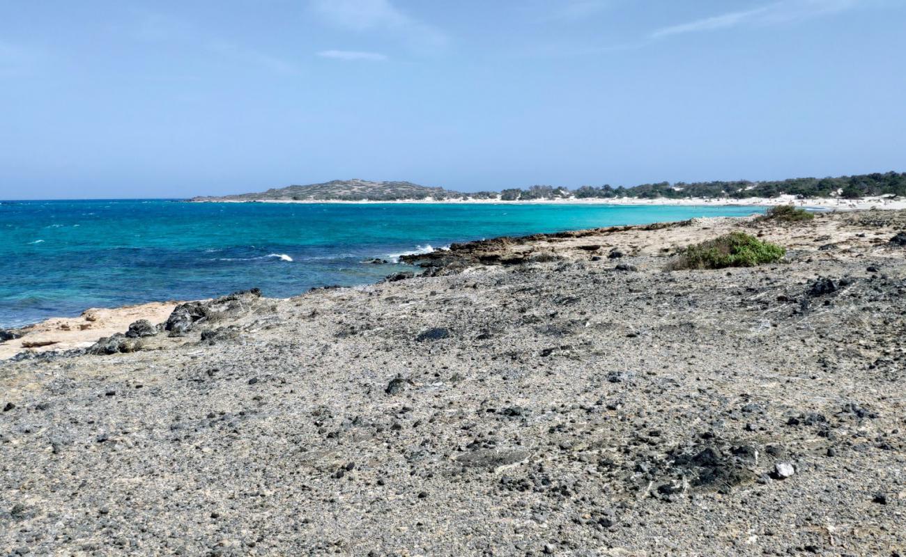 Foto af Chatzivolakas beach med gråt sand og sten overflade