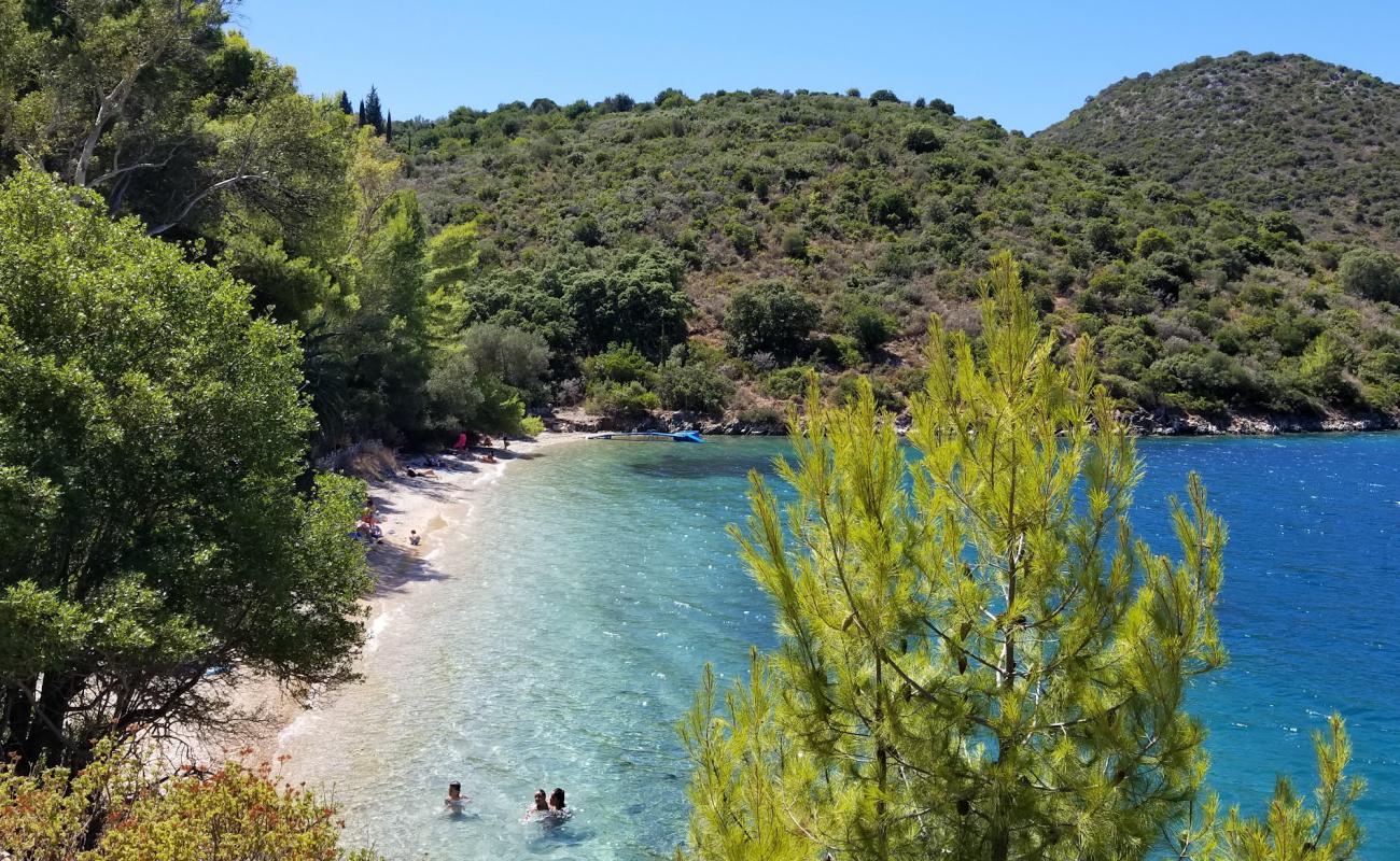 Foto af Minimata Beach med let sten overflade