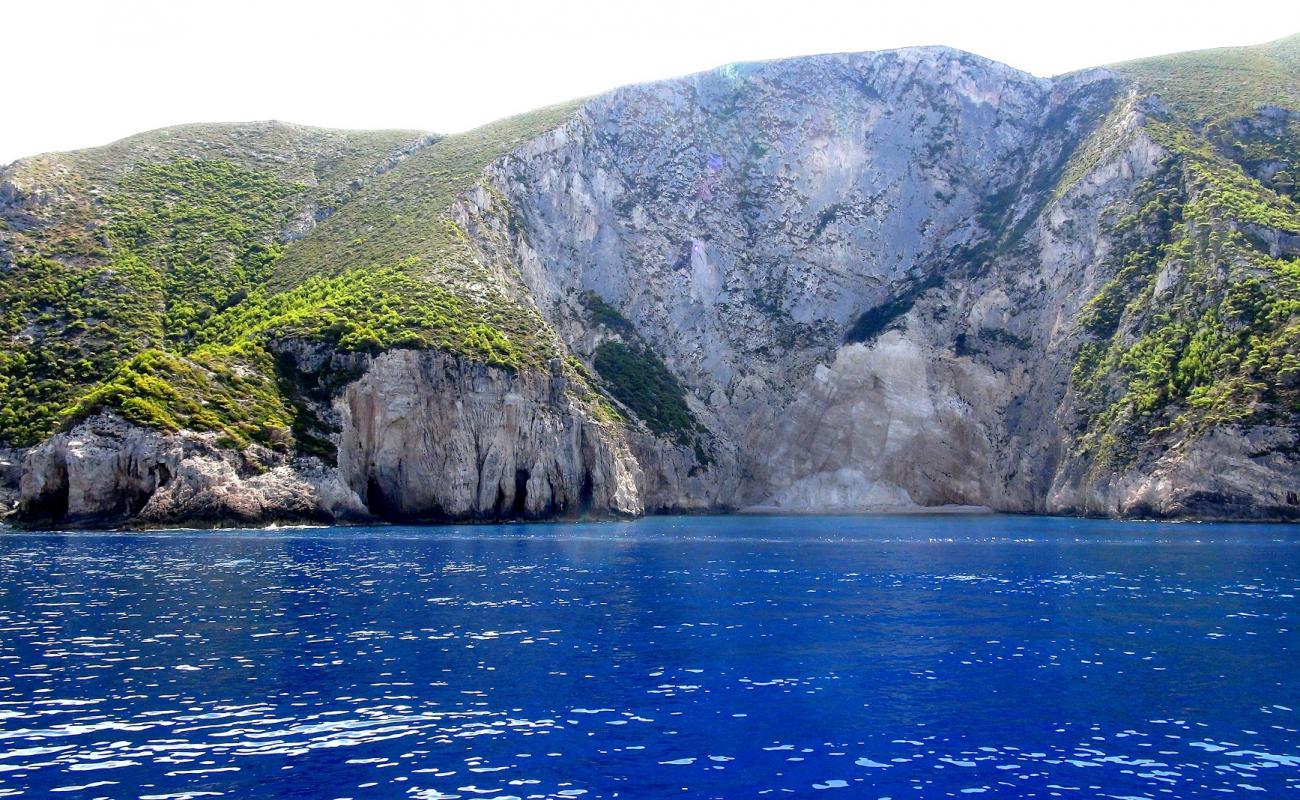 Foto af Navagio III med let fin sten overflade