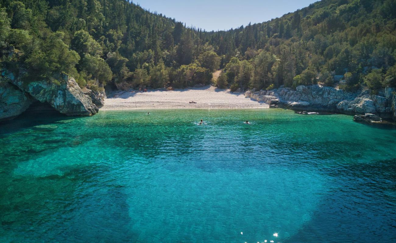 Foto af Dafnoudi beach med let sten overflade