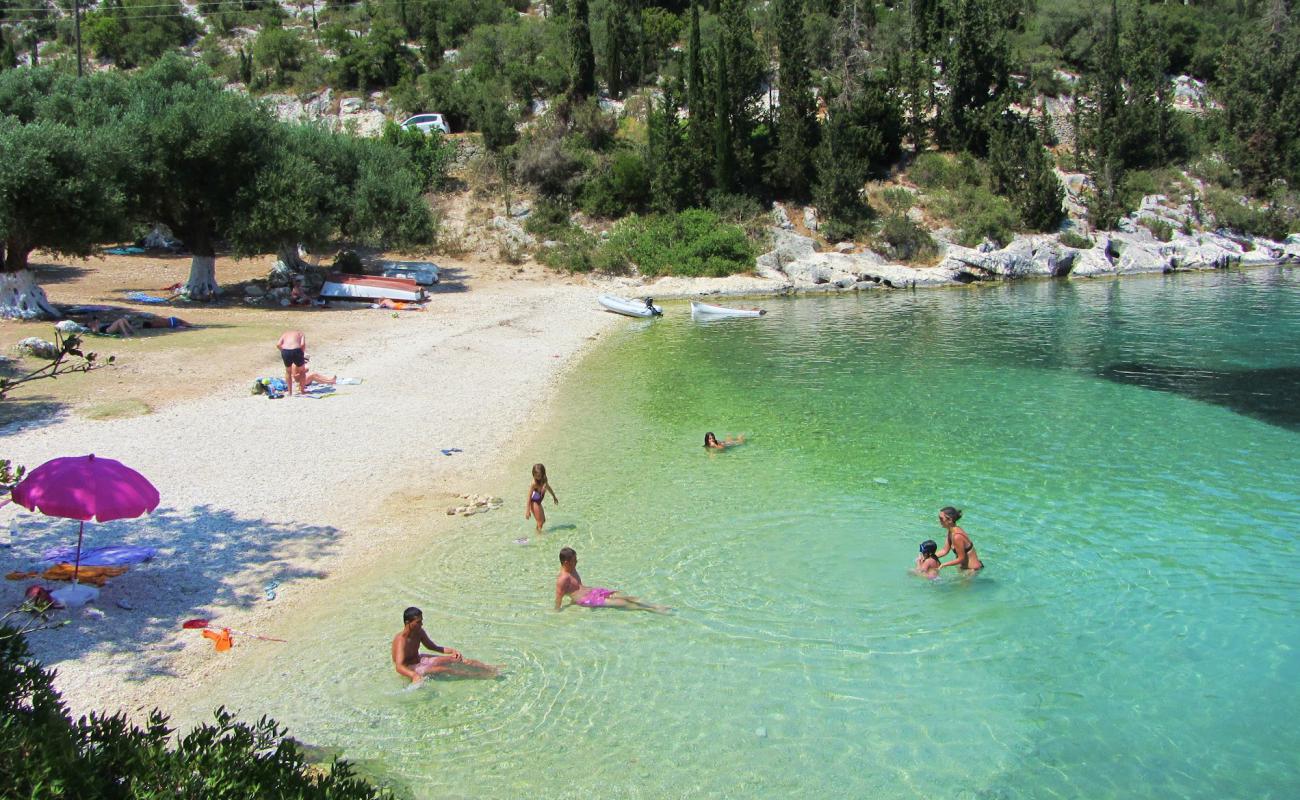 Foto af Foki beach med let sten overflade