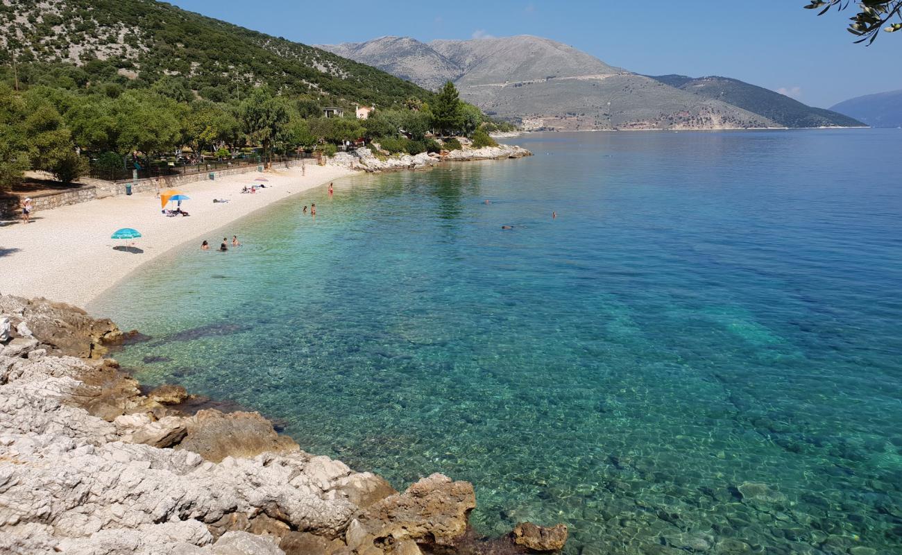 Foto af Agios Paraskevi med let fin sten overflade