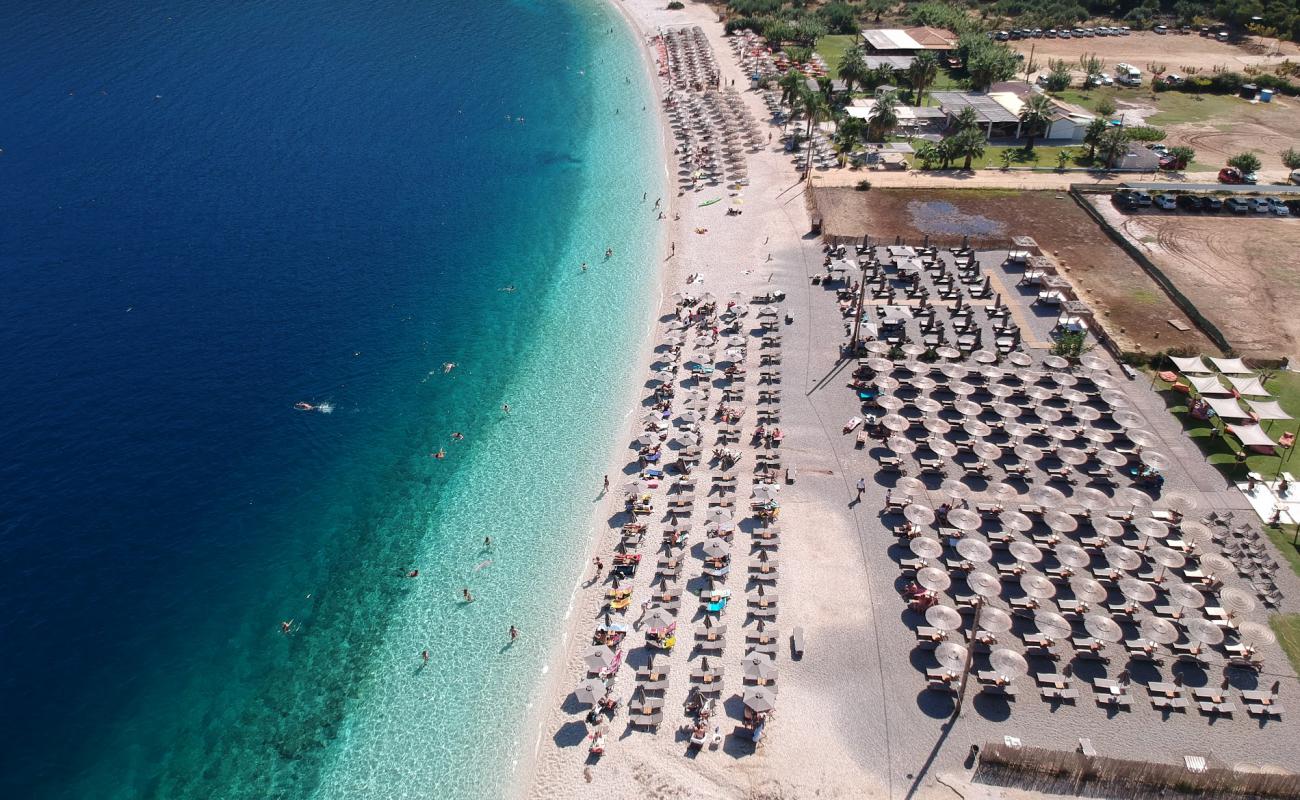 Foto af Antisamos Strand med let fin sten overflade