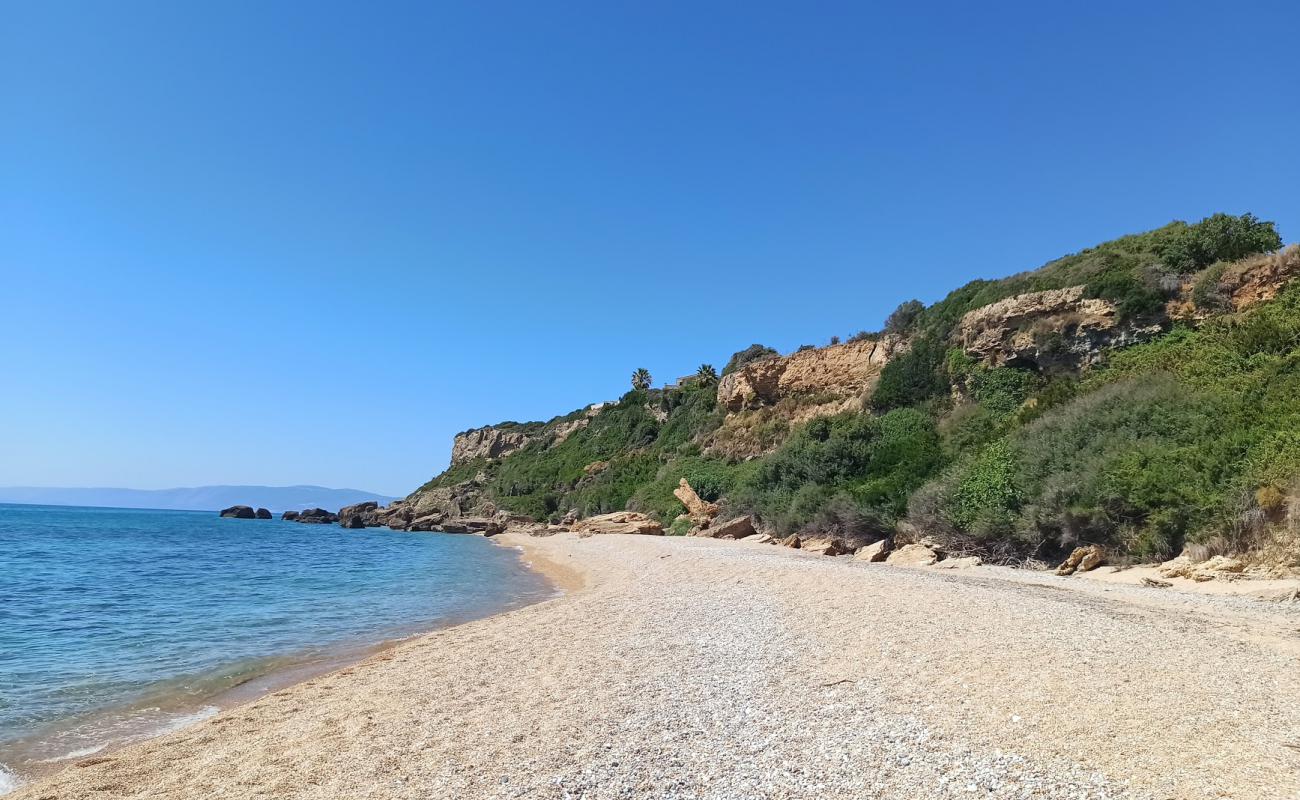 Foto af Skala strand med let sand og småsten overflade