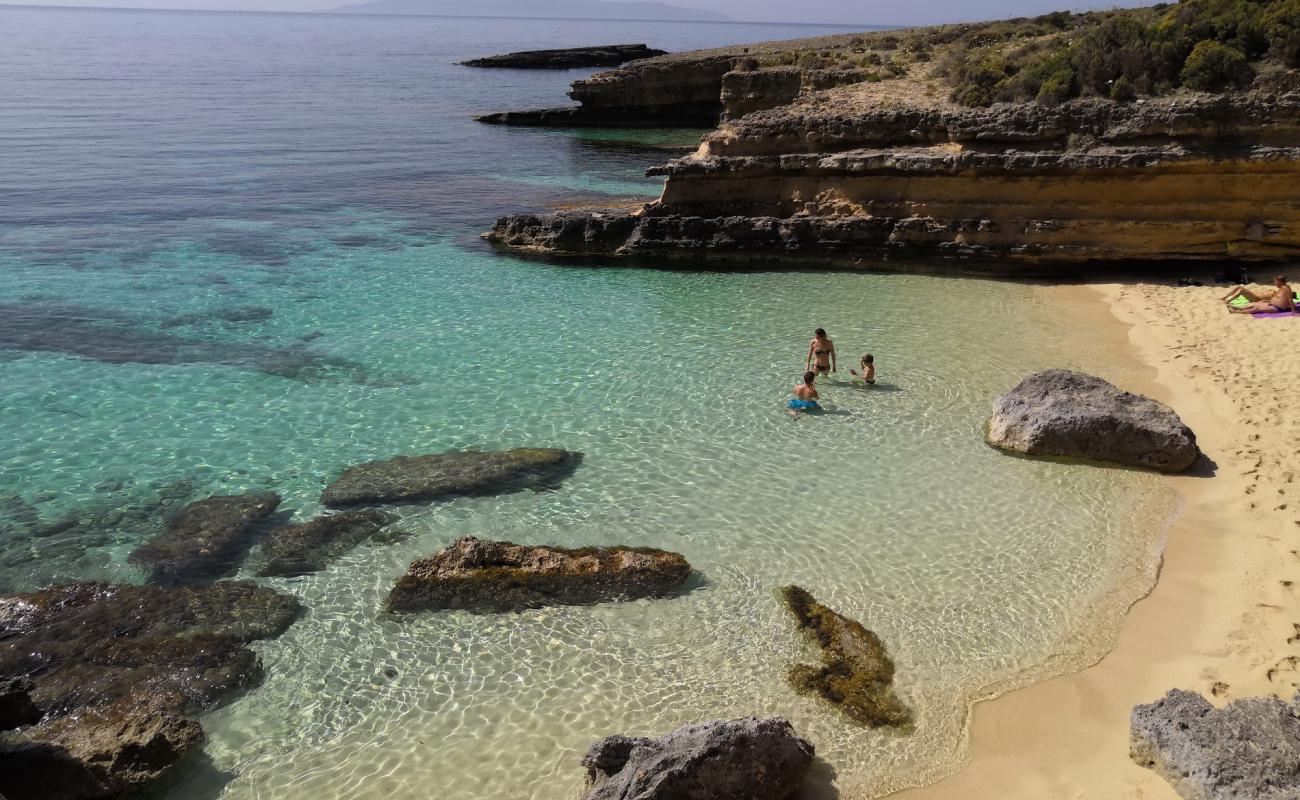 Foto af Paralia Pesada med fin brunt sand overflade