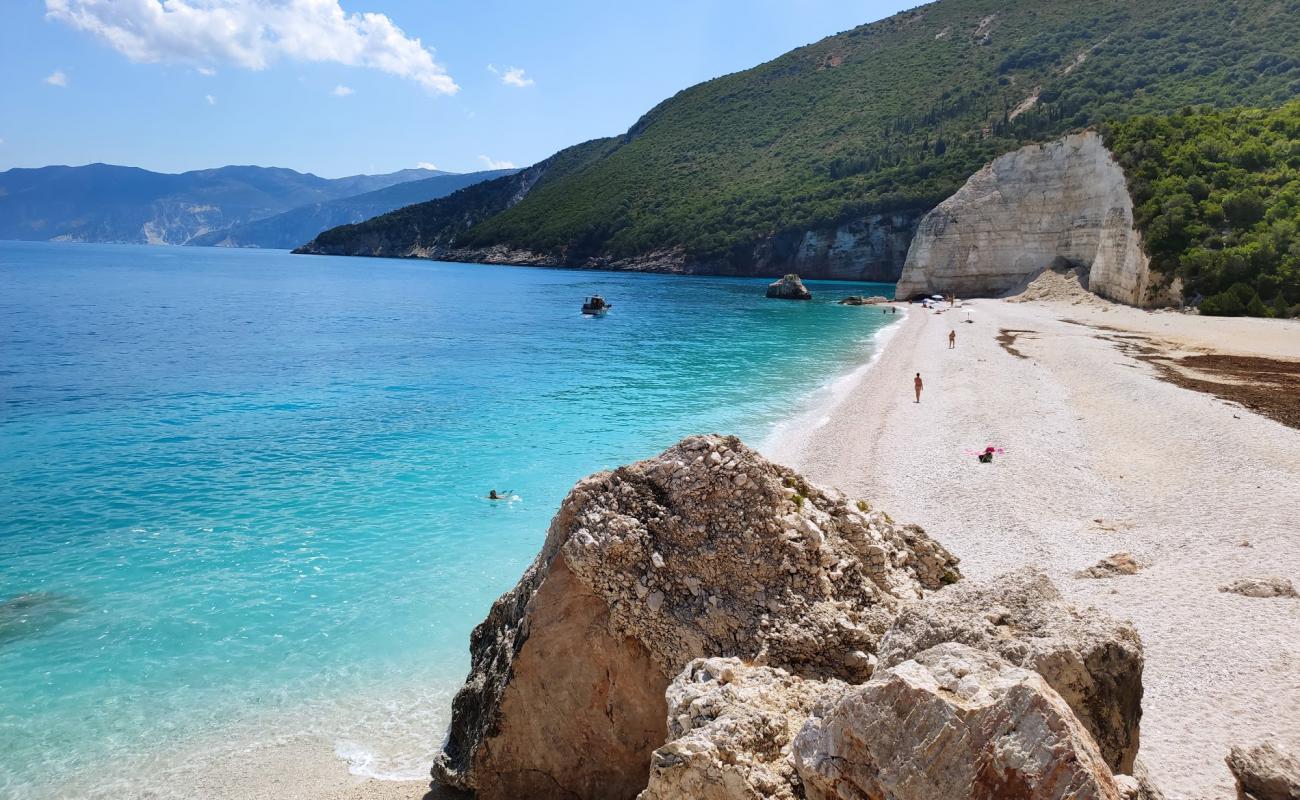 Foto af Fteri beach med let fin sten overflade