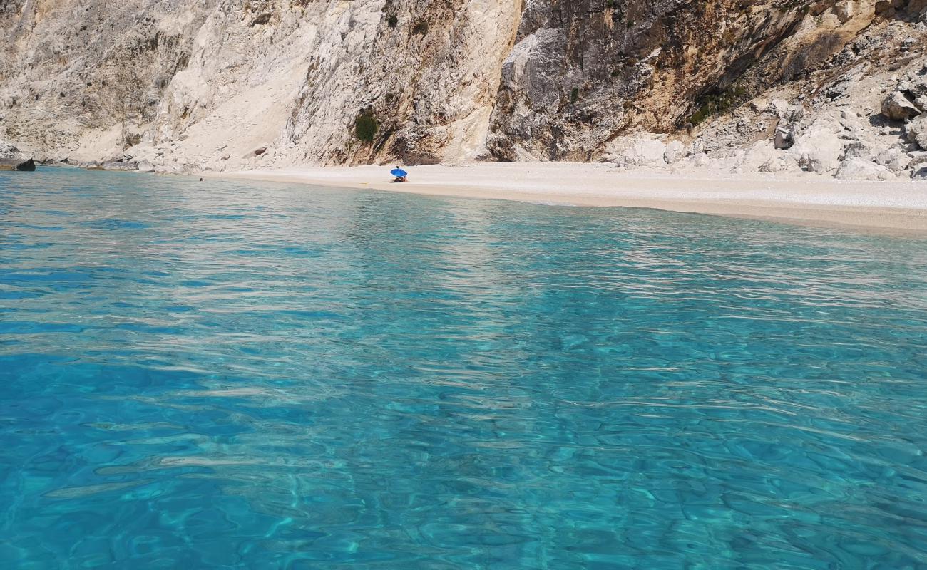 Foto af Unnamed beach med let fin sten overflade