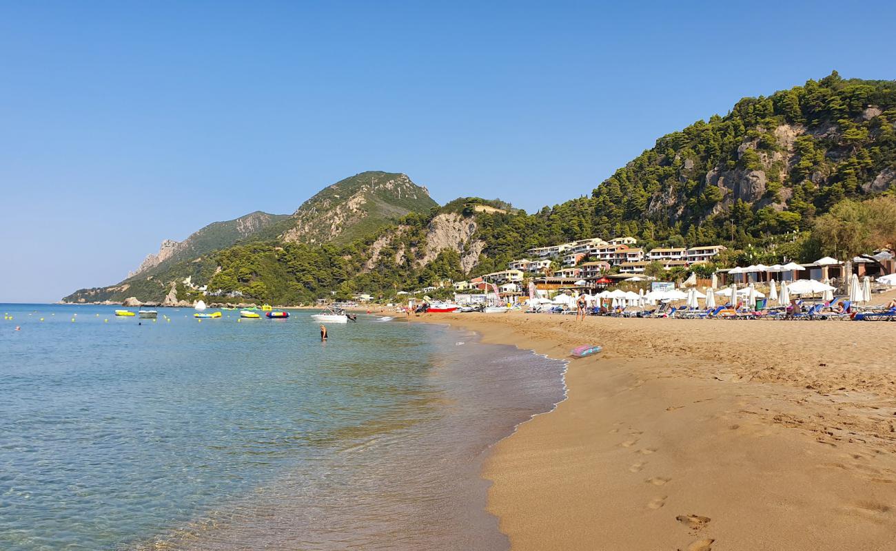 Foto af Glyfada Strand med lys fint sand overflade