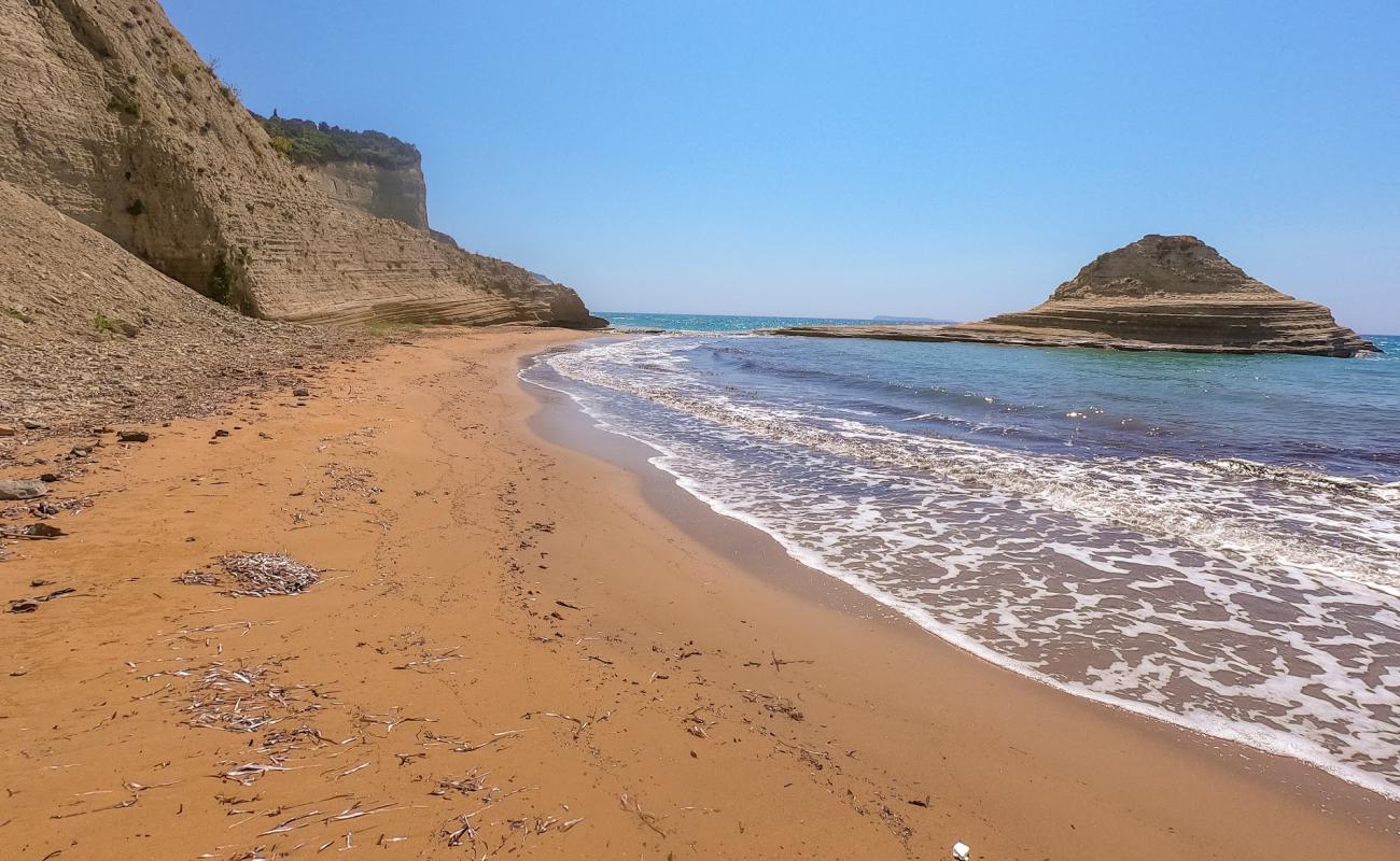 Foto af Cape Drastis beach med fin brunt sand overflade