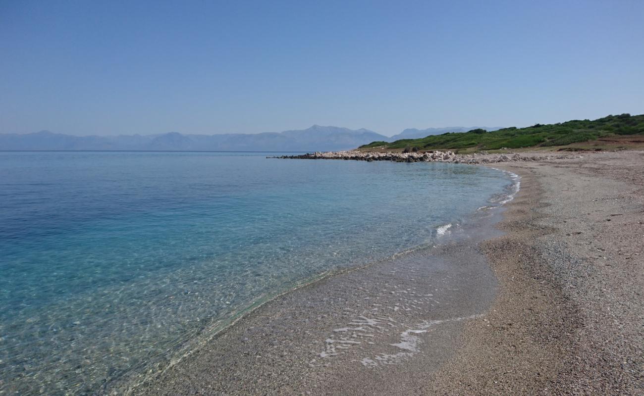 Foto af Antinioti West Beach med grå fin sten overflade