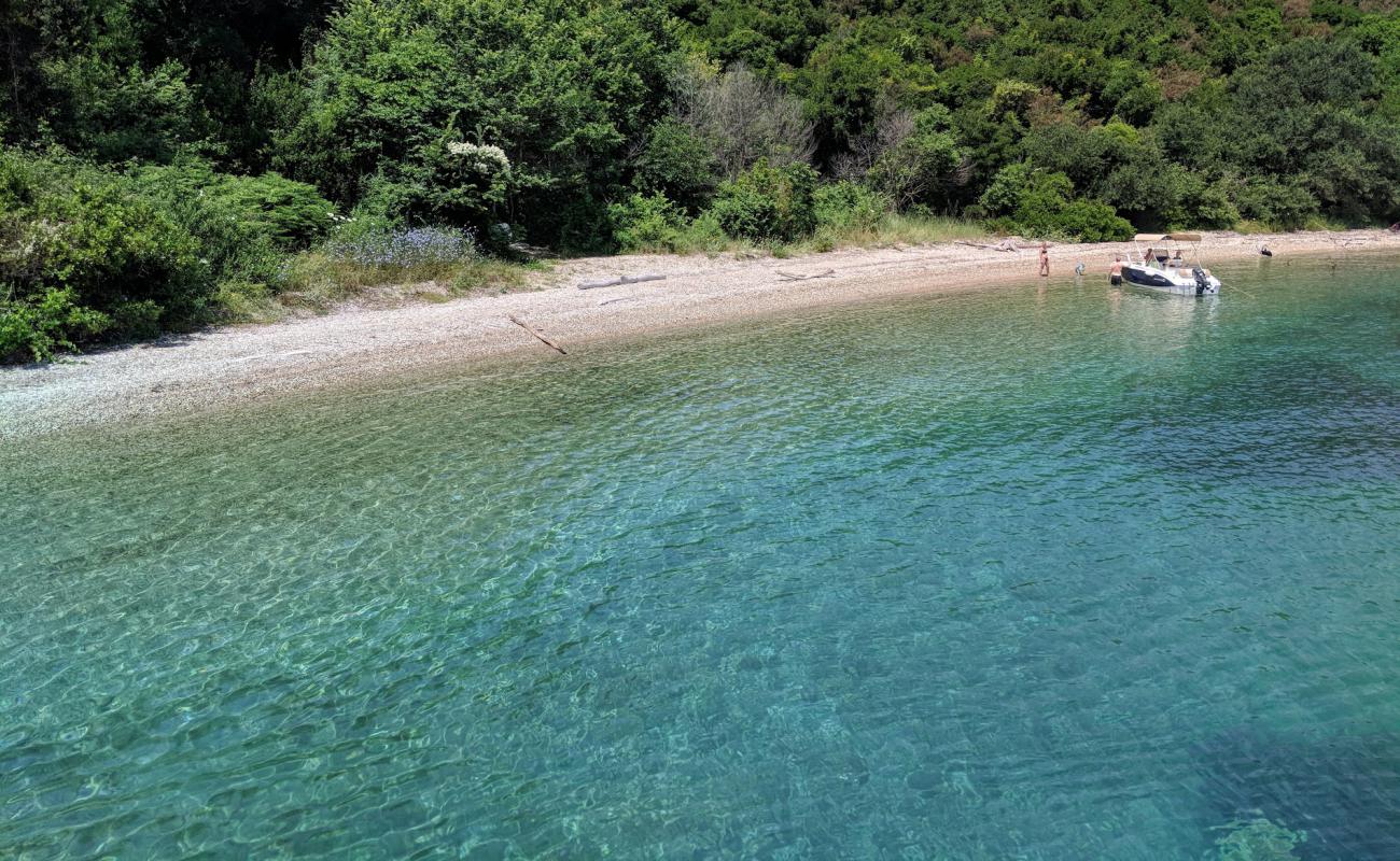 Foto af Arias beach med let fin sten overflade