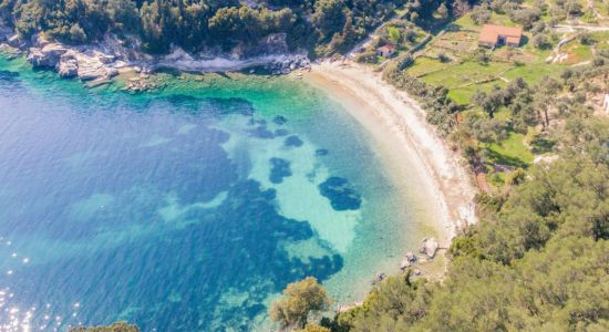 Gialiskari beach