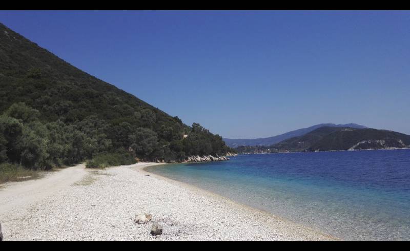 Foto af Kamari Beach med let sten overflade