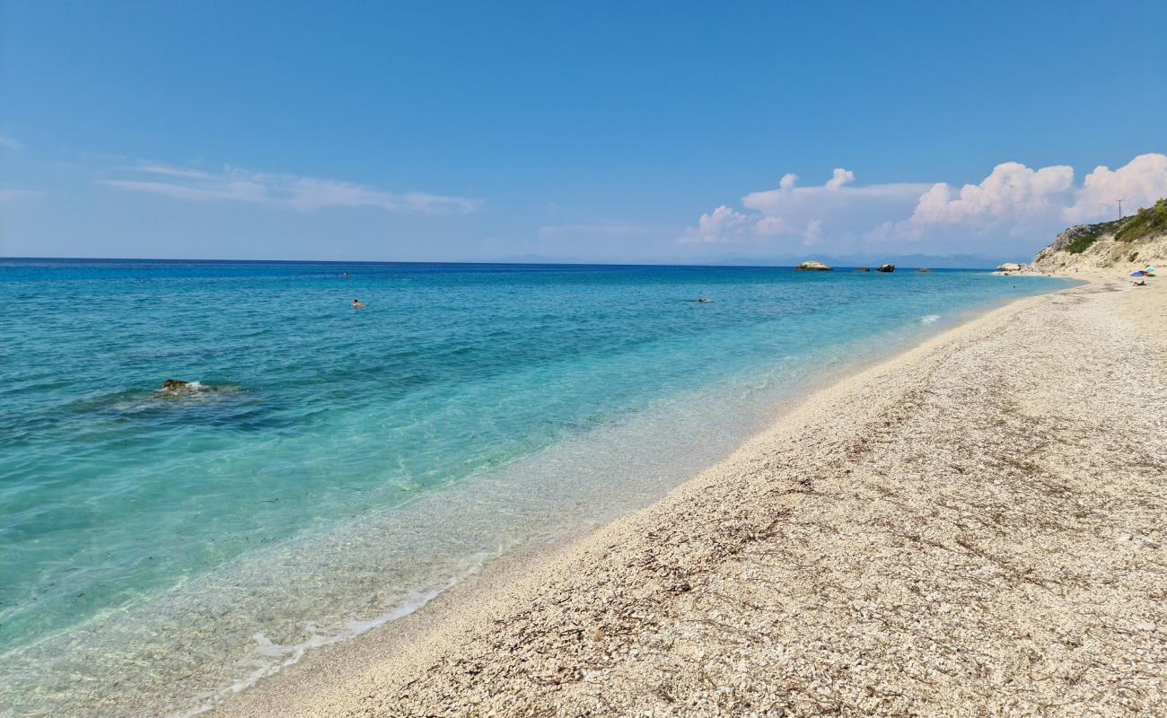 Foto af Gaidaros Beach med let fin sten overflade