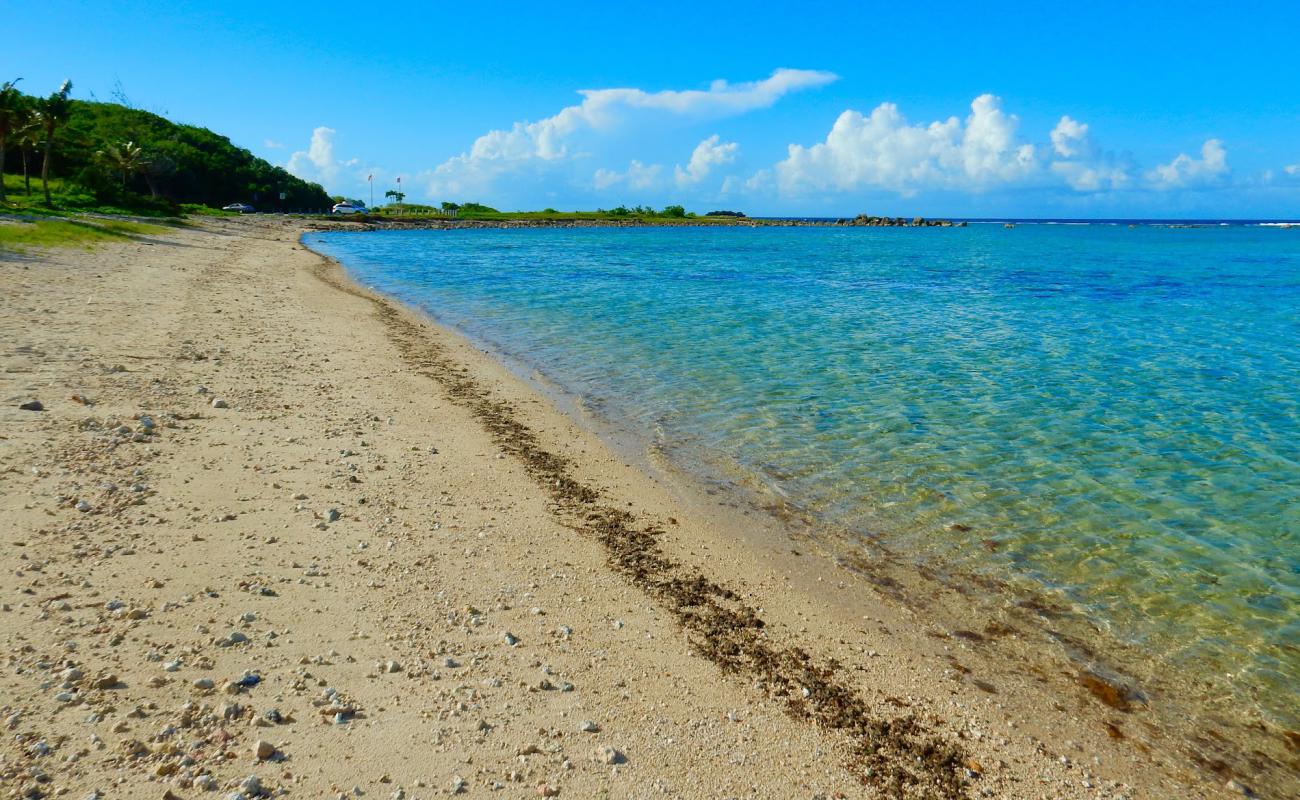 Foto af Nat Park Asan Beach med let sand og småsten overflade