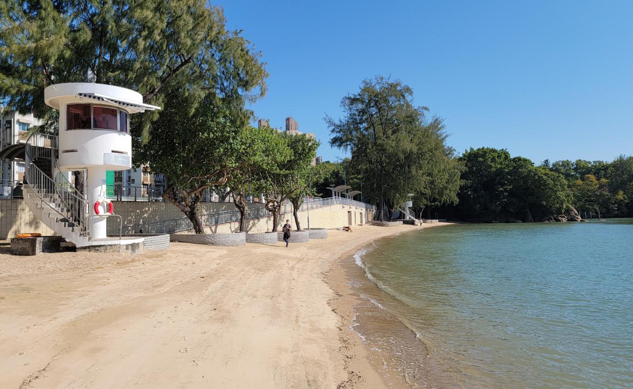 Foto af Castle Peak Beach med lys sand overflade