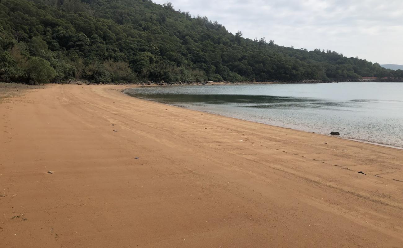 Foto af Wan Tsai Beach med lys sand overflade