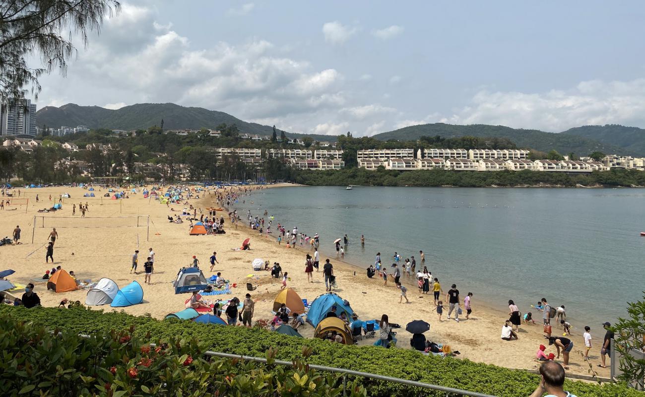 Foto af Tai Pak Beach med lys sand overflade