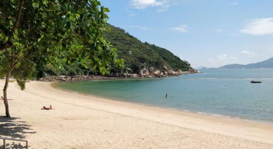 Chung Hom Kok Beach