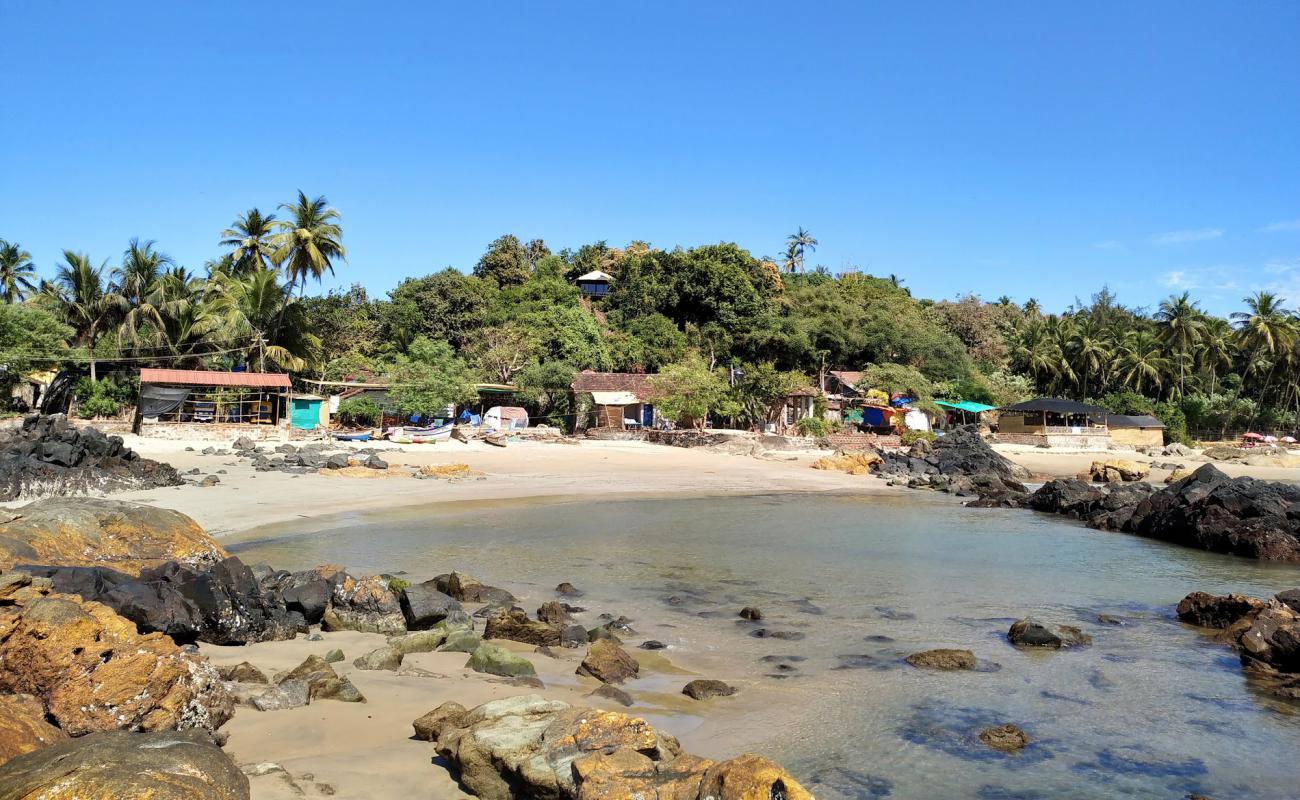 Foto af Colomb Beach med lys sand overflade