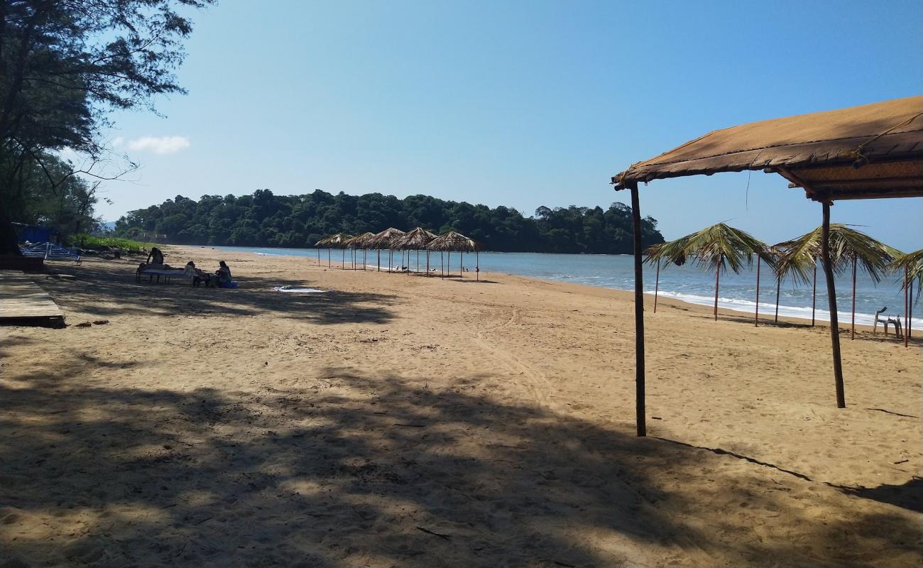 Foto af Rajbag Beach med lys sand overflade