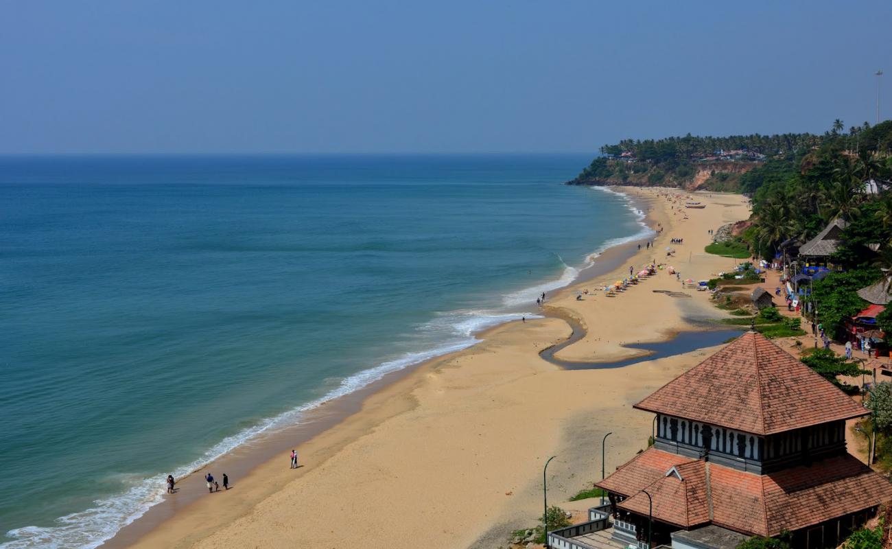 Foto af Varkala Beach med lys fint sand overflade