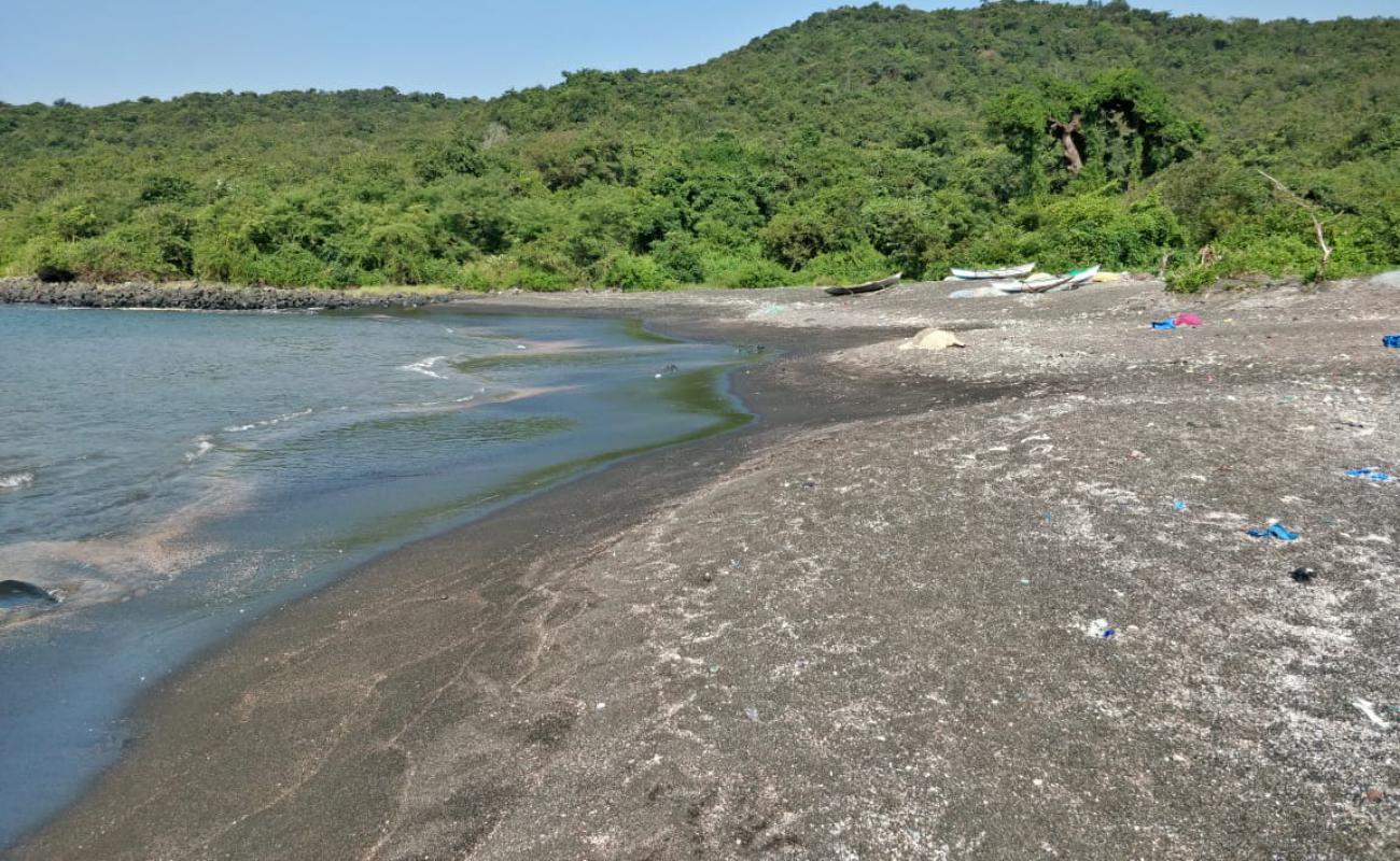 Foto af Tilmati Beach med grå sand overflade