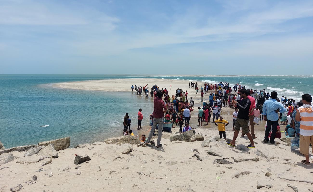 Foto af Arichal Munai Beach med lys fint sand overflade