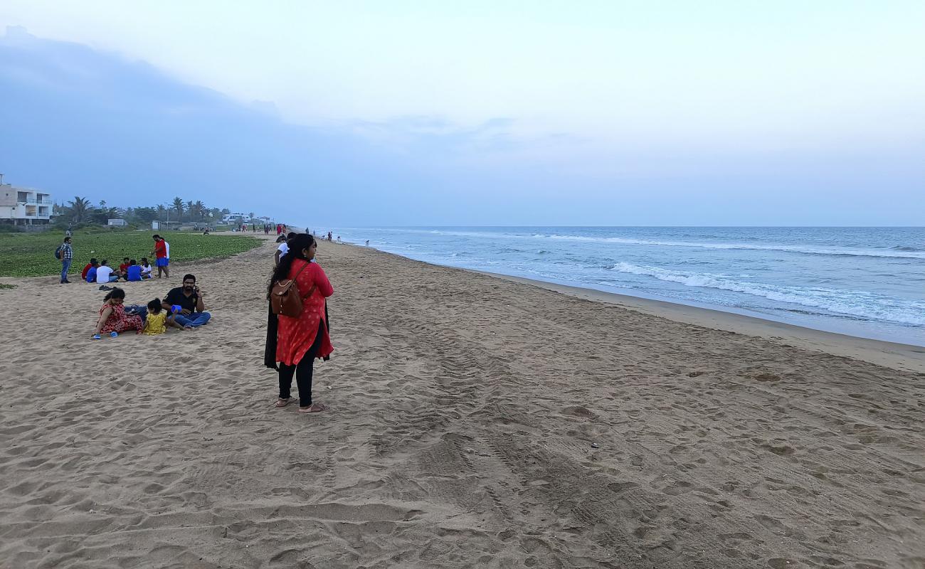 Foto af Uthandi Beach med lys sand overflade