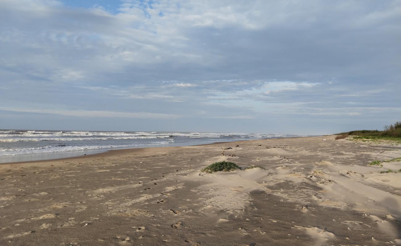 Foto af Chintalamori Beach med lys fint sand overflade