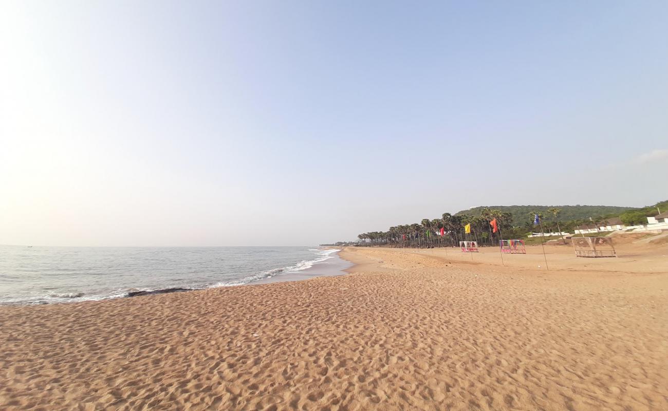 Foto af Thotlakonda Beach med lys sand overflade