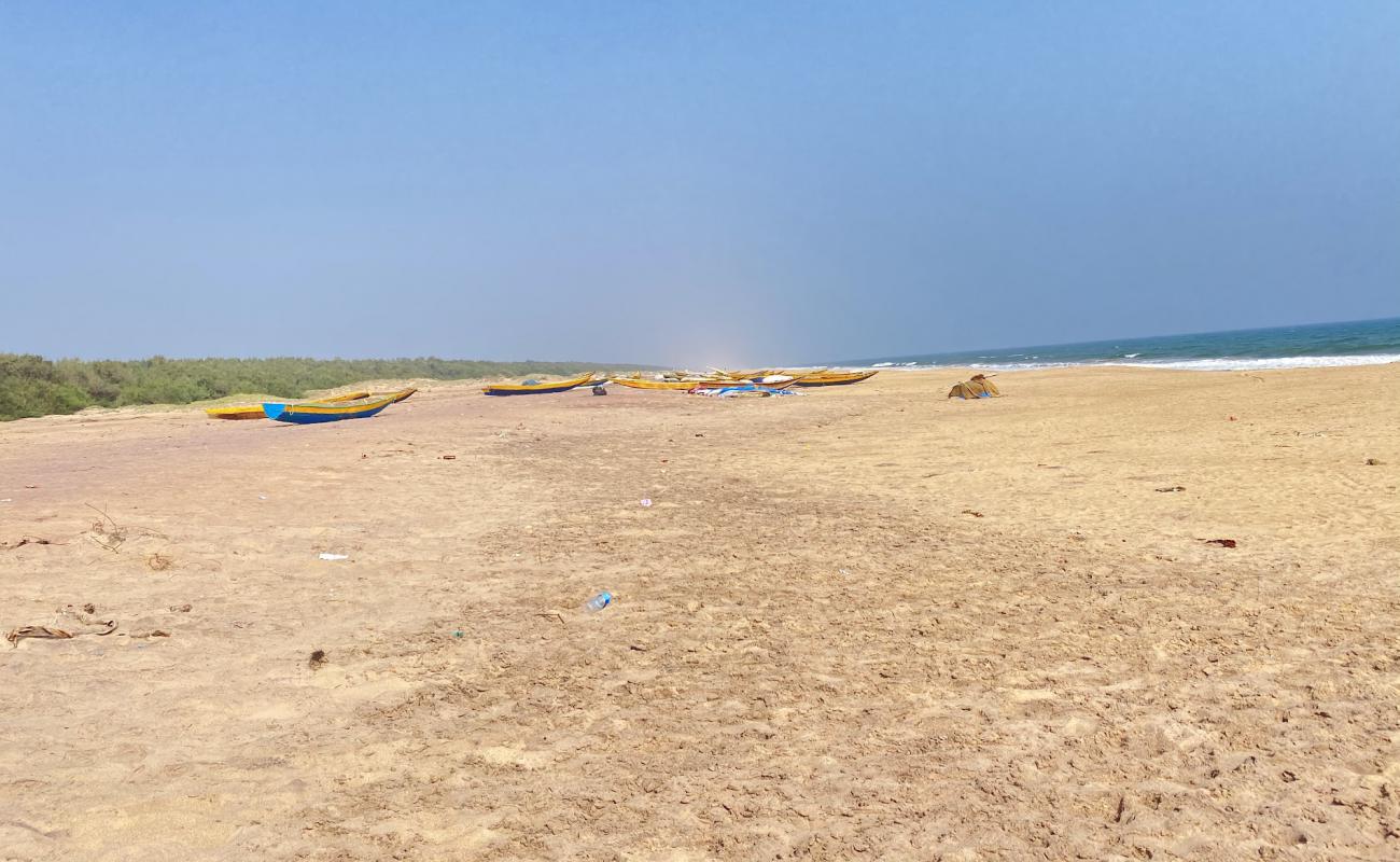 Foto af S Matchelesam Beach med lys sand overflade