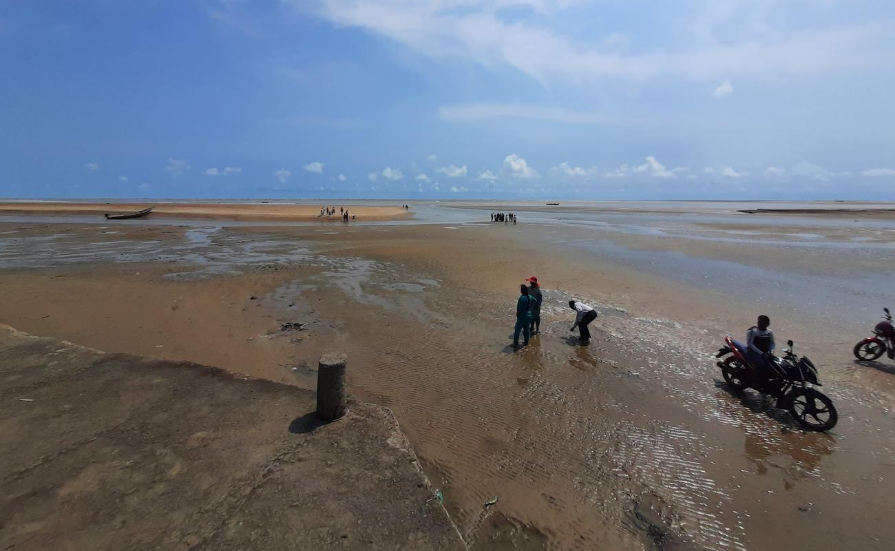 Foto af Talsari Beach med lys sand overflade