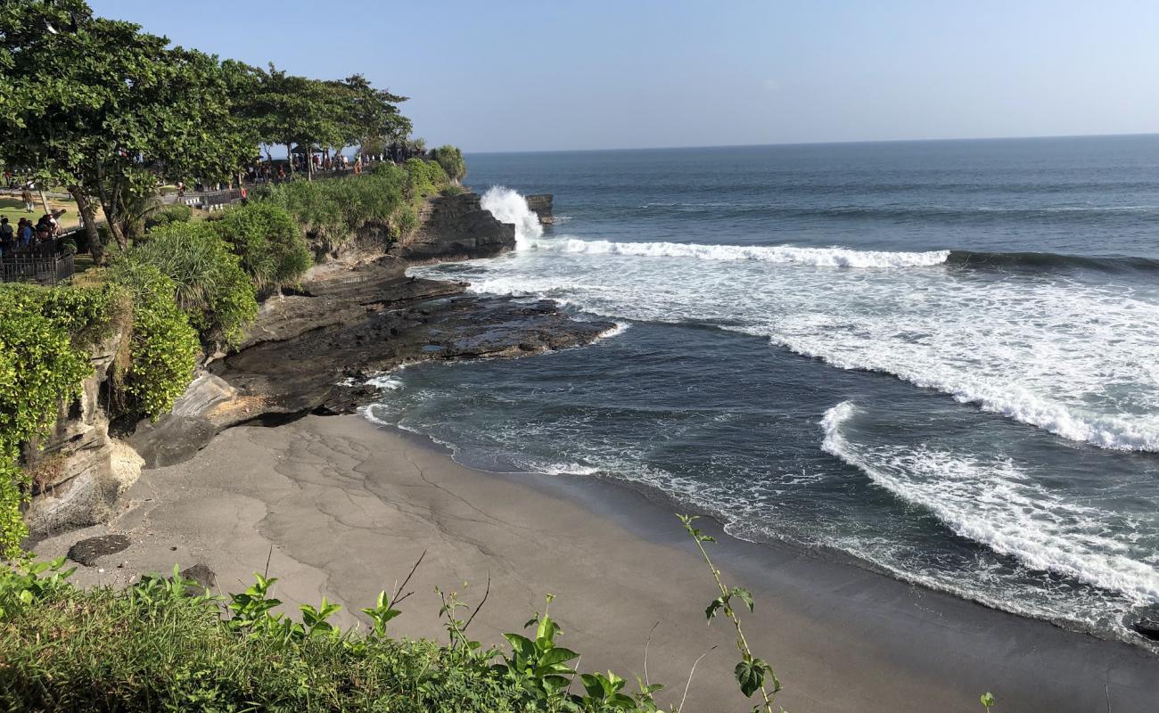 Foto af Batu Bolong Temple Beach med sten overflade