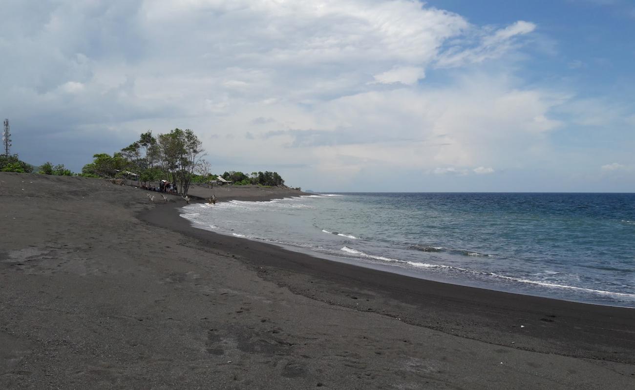 Foto af Karangnadi Beach med grå sand overflade